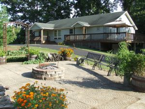 Featured image of property at 944 Locust Dr.
Roanoke, IN 46783