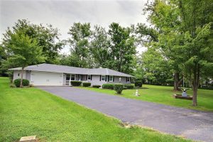 Featured image of property at 2312 Leesmoor Lane, Fort Wayne, IN 46808