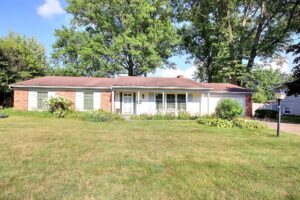Featured image of property at 5407 Yorshire Dr., Fort Wayne, IN 46806