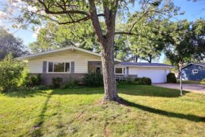 Featured image of property at 4015 Wedgewood Dr., Fort Wayne, IN 46815