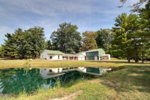 Featured image of property at 11778 N Roanoke Rd, Roanoke IN 46783