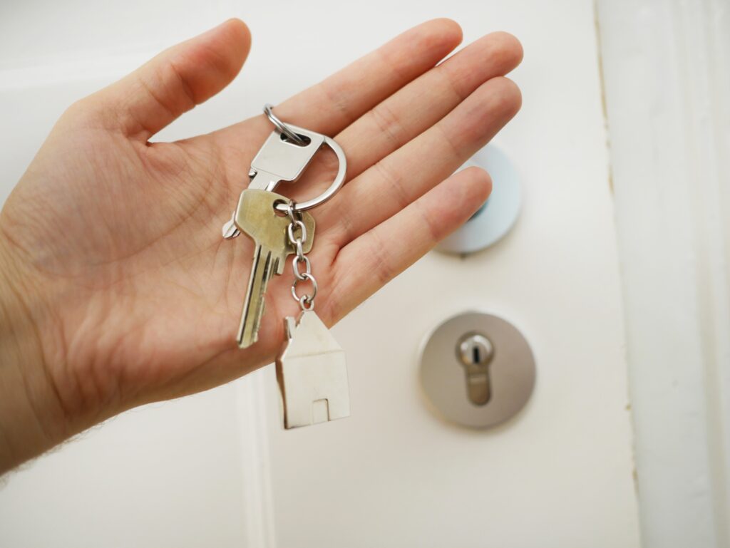 Why Your Home Isn’t Selling in Today’s Market (And What Buyers Aren’t Telling You)